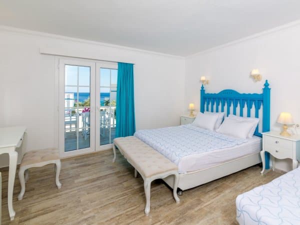 3 Kişilik Aile Odası Kısmi Deniz Manzaralı 24 M2 3