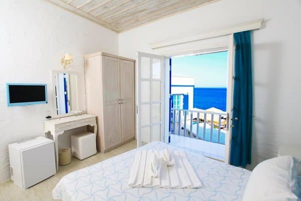 2 Kişilik Balkonlu Oda Deniz Manzaralı 12 M2 3