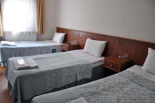 Standart Üç Kişilik Oda 1
