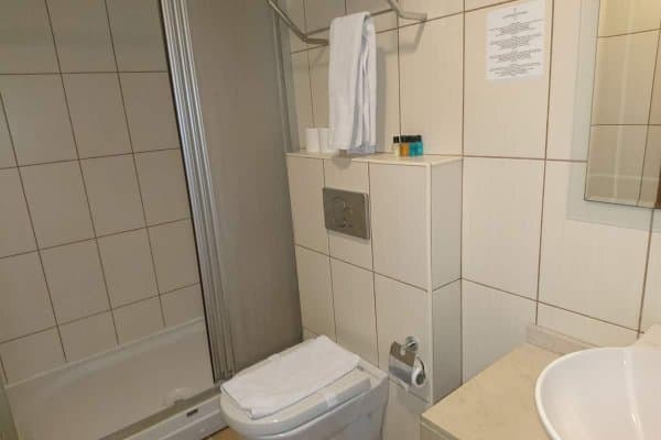 Balkonsuz Ekonomik Oda 4