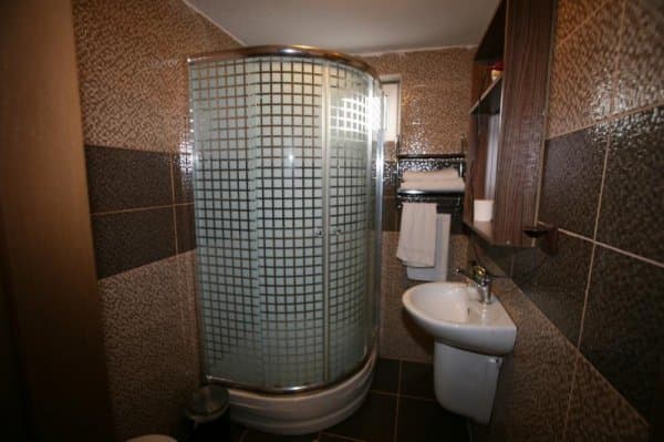 Balkonsuz Otopark Manzaralı Oda 2