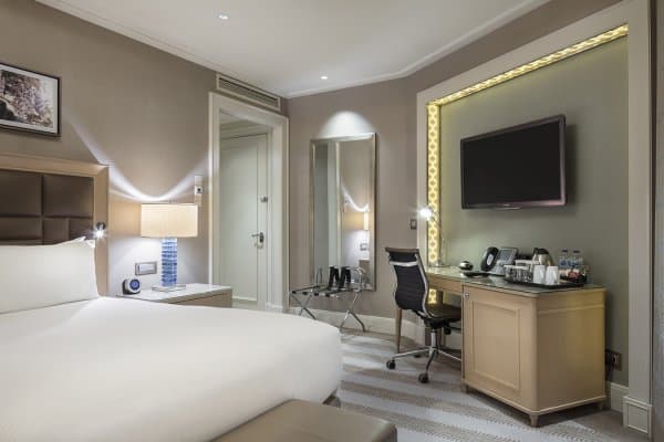 King Guest Corner Room	 3
