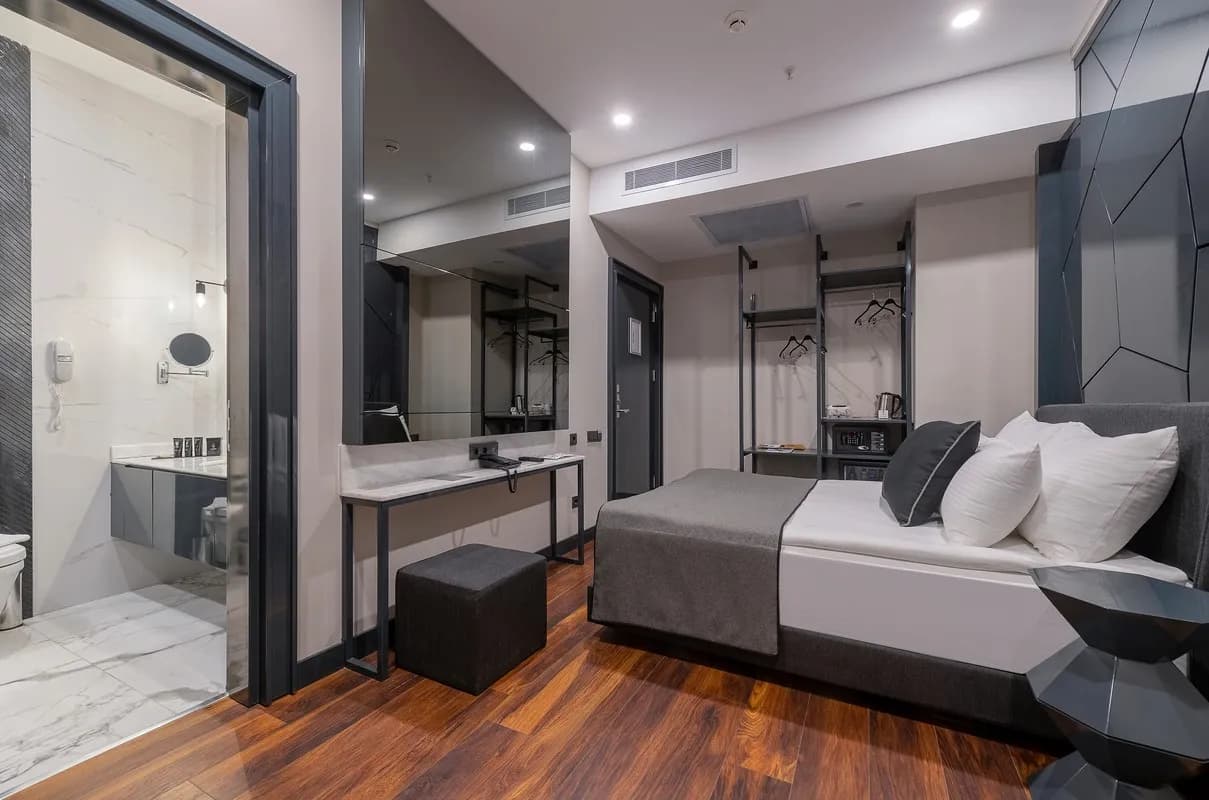 Üç Kişilik Bahçe Manzaralı Oda 3