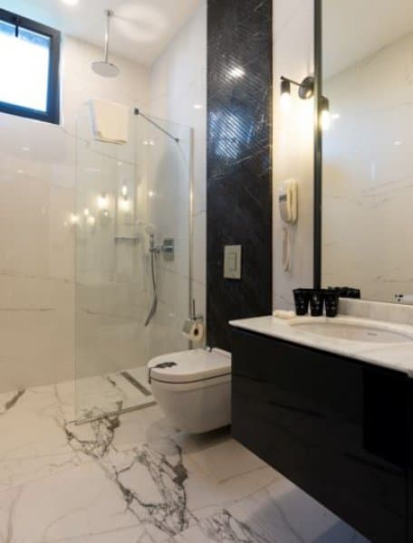 Deluxe Çift Kişilik Yandan Deniz Manzaralı Oda 4