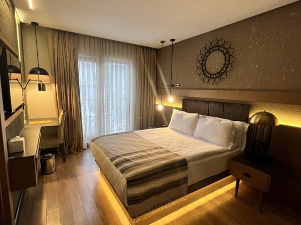 Economy B Queen Oda 1