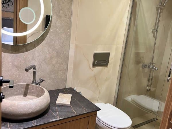 Economy B Queen Oda 3