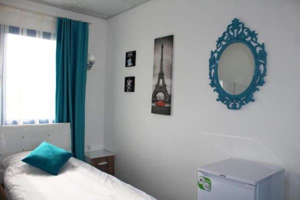 Poolside Triple Room 2