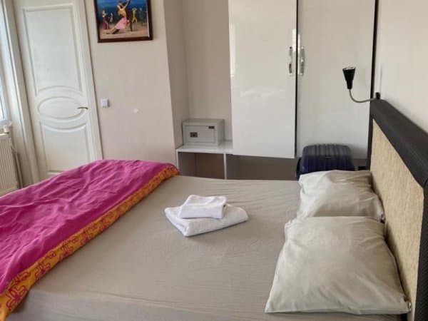 Teras Üç Kişilik Oda 3