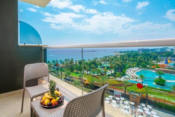 Deniz Manzaralı Aile Odası  3