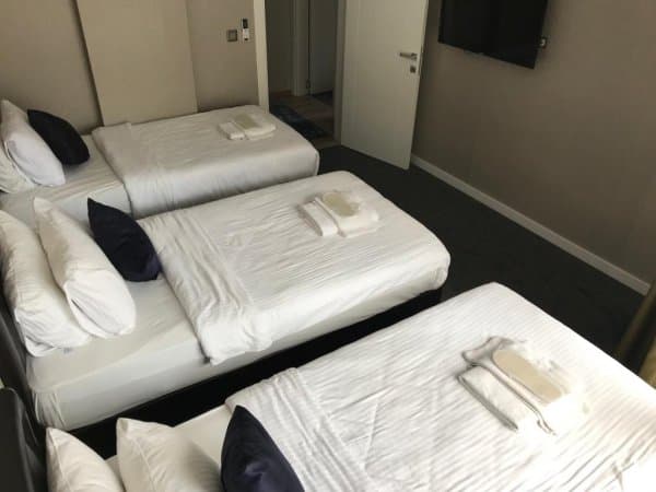 Nature Suit Dağ Manzaralı 1