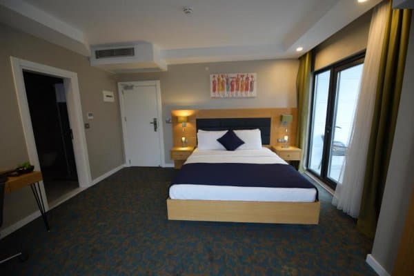 Deluxe Room Kısmi Deniz Manzaralı 4