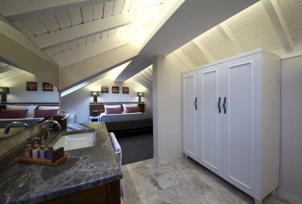 Roof Deluxe Suite Sea View 2