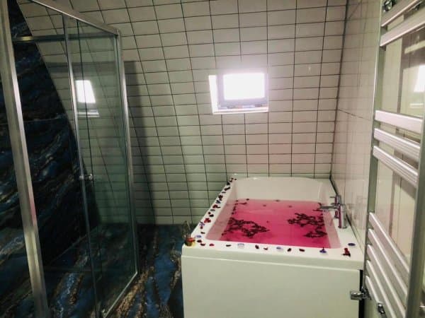 Jakuzili Suite Oda 3