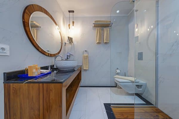 Yandan Deniz Manzaralı Deluxe Oda 4