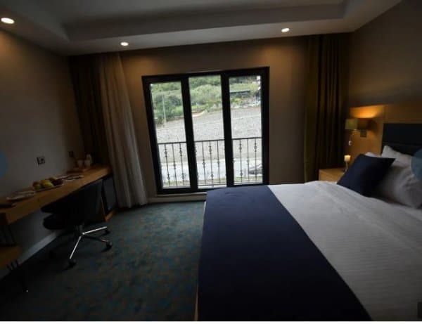 Deluxe Room & Balcony wıth Mountaın vıew 1