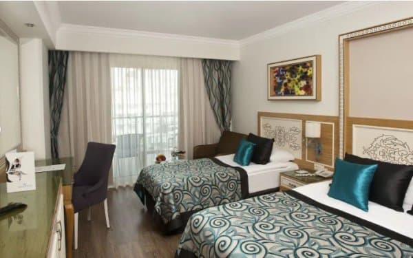 Kısmi Deniz Manzaralı Standart Oda 4