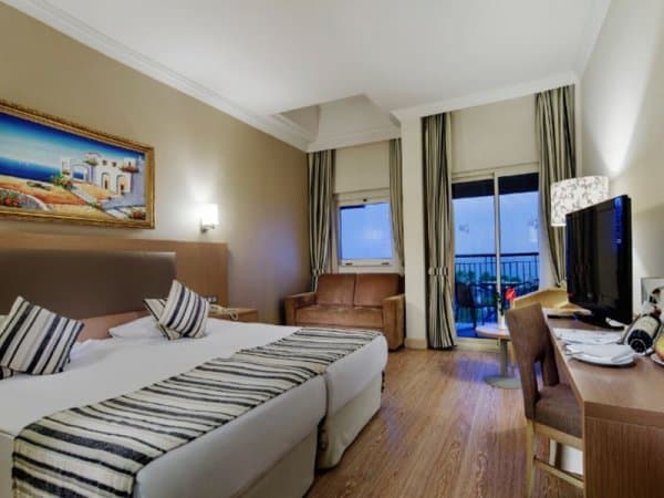 Kara Manzaralı Standart Oda 2