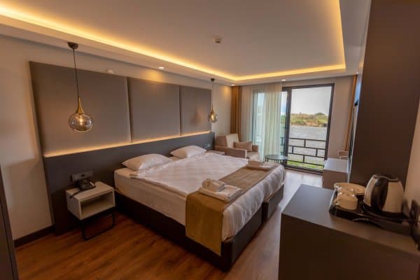 Deluxe Kısmi Deniz Manzaralı Oda 1