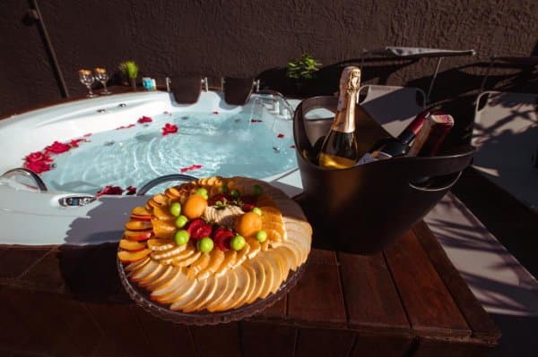 Deluxe Jakuzili Oda 4