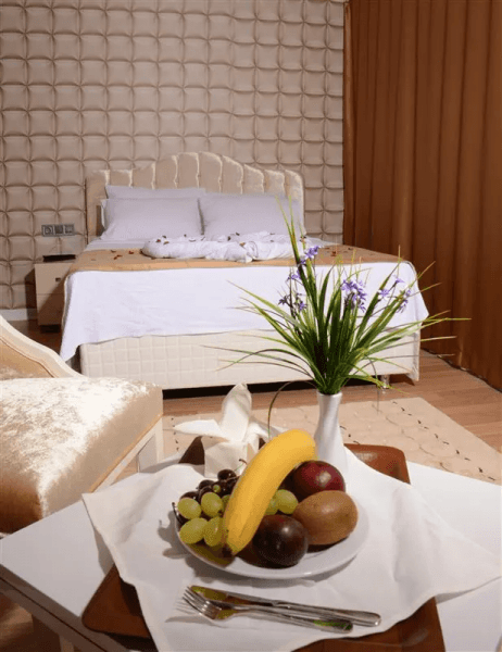 Tek Kişilik, Şehir Manzaralı 3