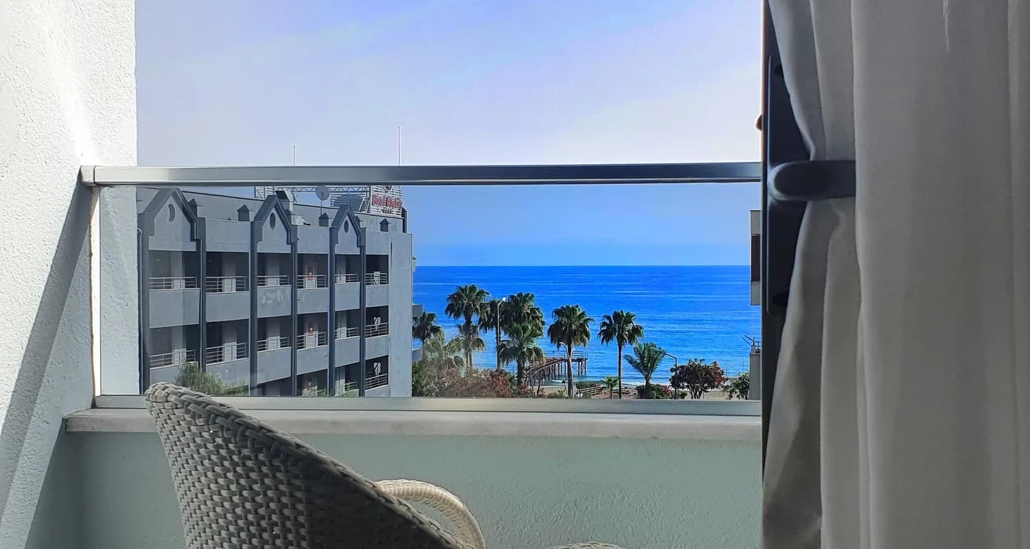 Standart Deniz Manzaralı Oda - Balkonlu - Çift Kişilik Yatak 3