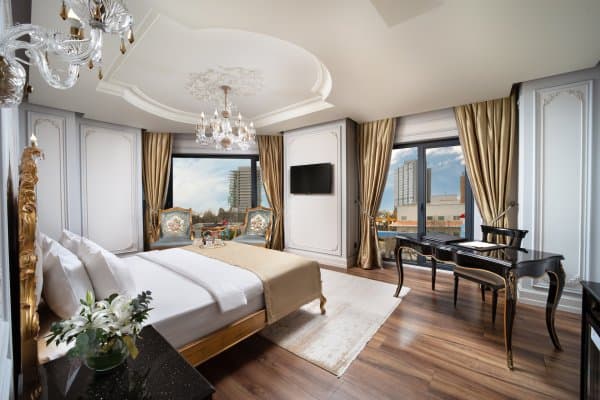 Corner King Room Sea View Balcony	 1