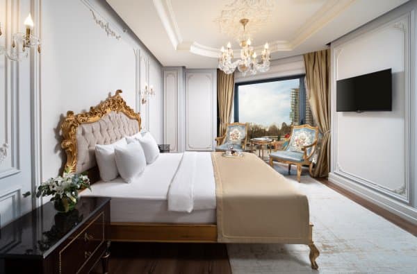 Corner King Room Sea View Balcony	 3