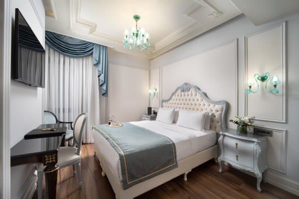 Classic Double Room City View	 4