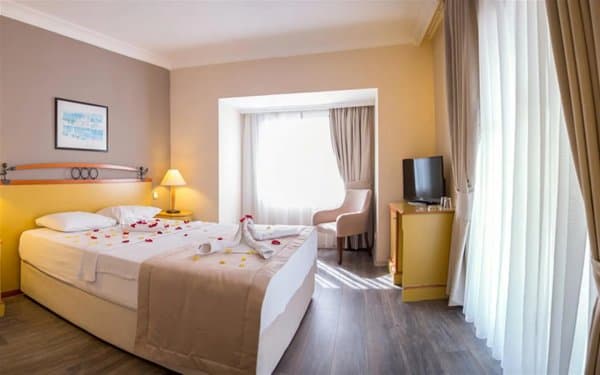 Standart Oda Bahçe Manzaralı Balkonsuz 1