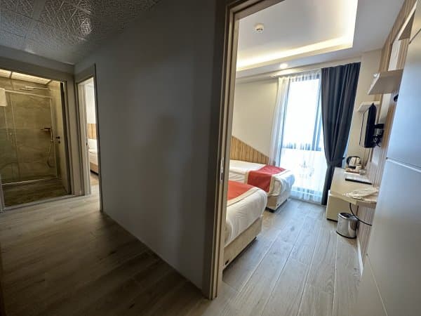 Aile Odası Ara Kapılı  1