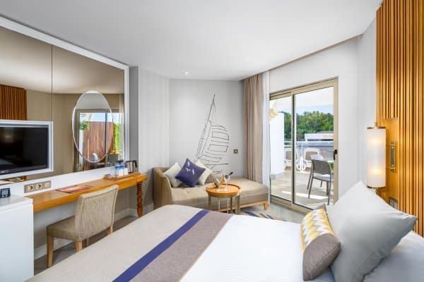 Teras Jakuzili Standart Oda 3