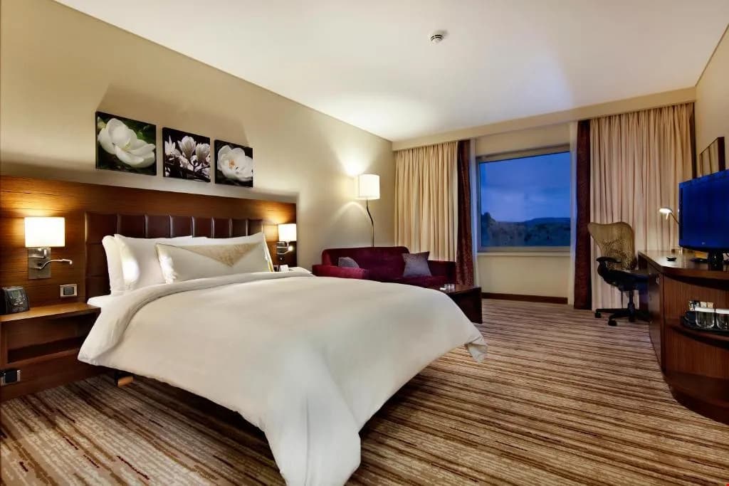 Queen Room 1