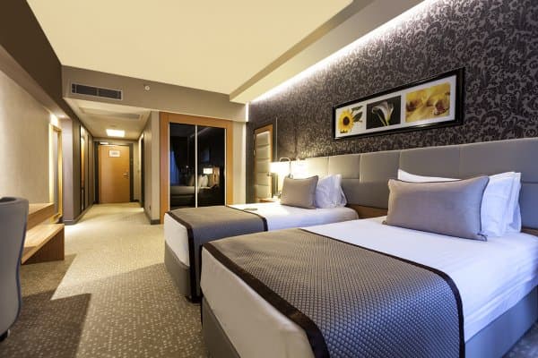 Connection Oda, Şehir Manzaralı 1