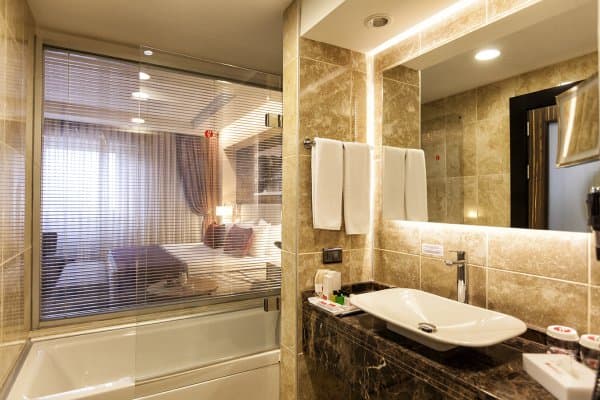 Family Suit Oda, Şehir Manzaralı 2