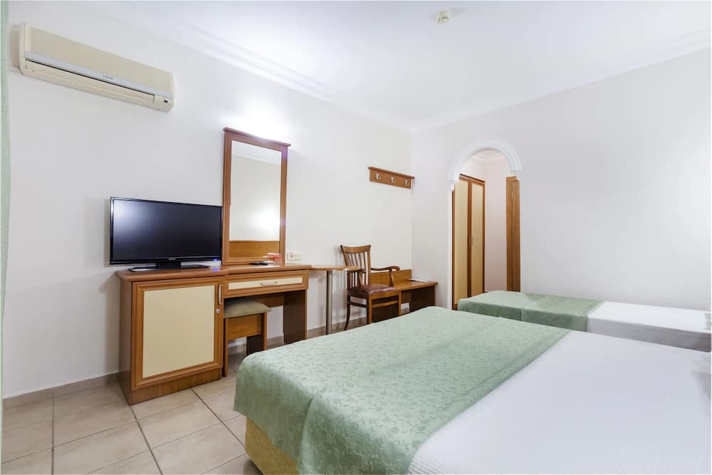 Standart Oda Kara veya Deniz Manzaralı 2