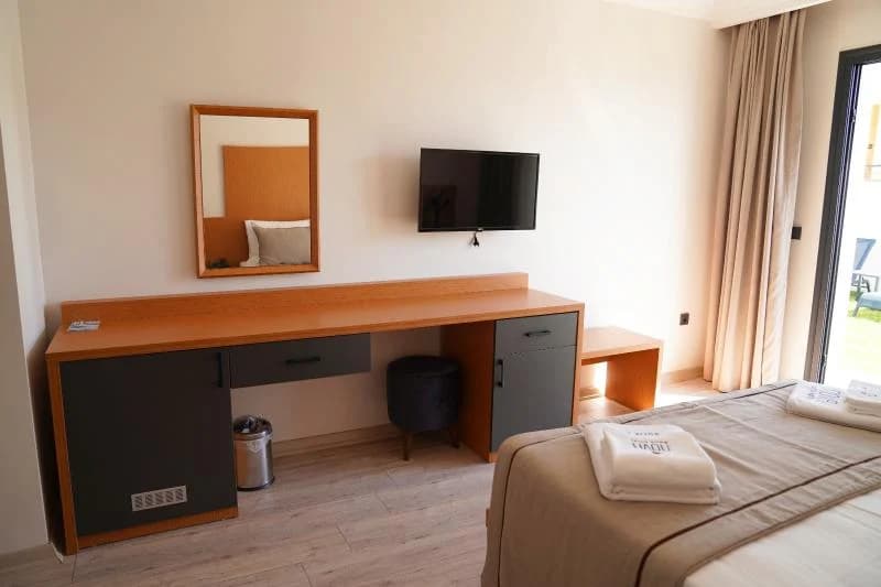 Prive Suite Pool View, Havuz Manzaralı, Bahçe Katı 2