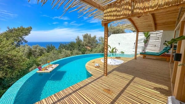 Petunya ( %99 Privacy Deniz Manzaralı Özel Havuzlu ve Jakuzili ) 2