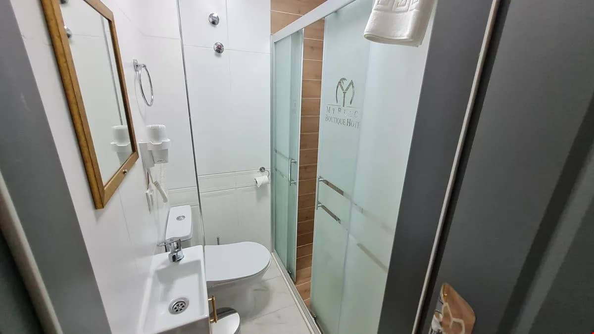 Standart Kısmi Deniz Twin Yataklı Oda 4