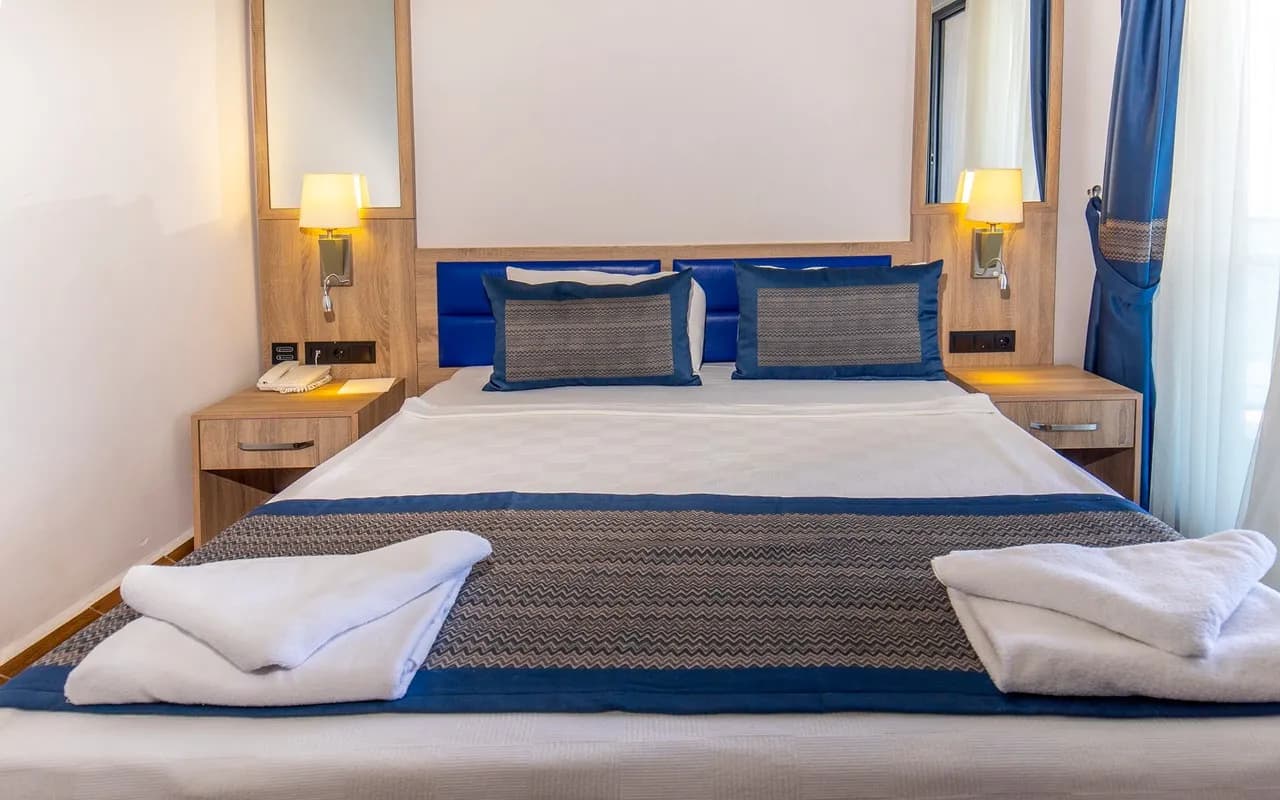 Deniz Manzaralı Oda 2