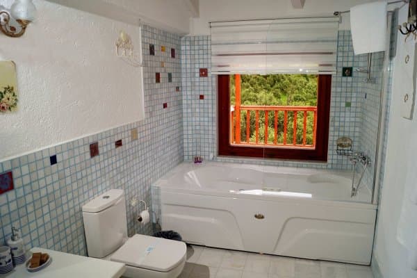 King Room Deniz Manzaralı Oda 4