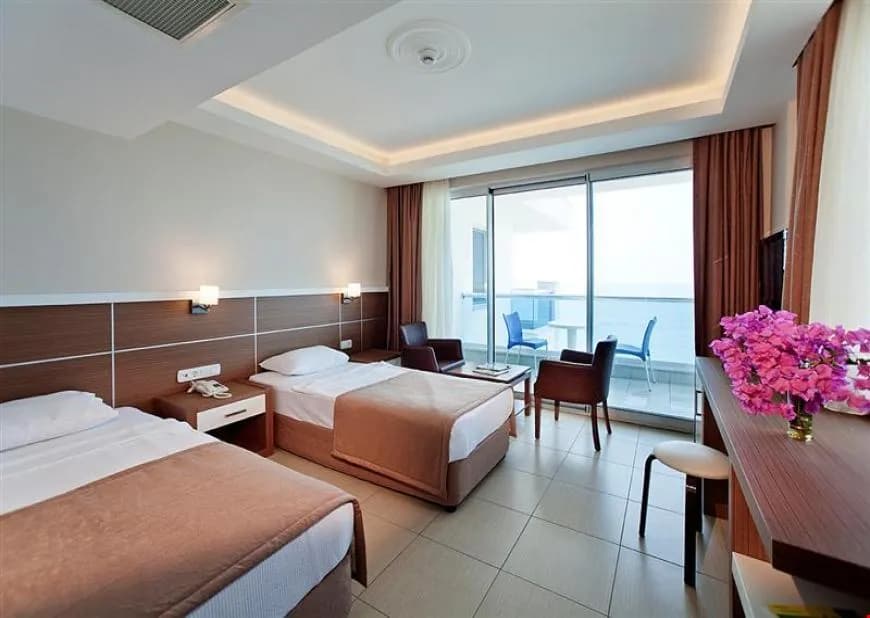 Standart Oda Deniz Manzaralı Balkonlu 2