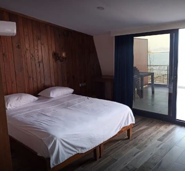 Bahçe Deniz Manzaralı Deluxe Oda 1