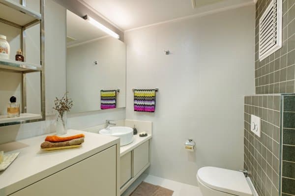 Deniz Manzaralı Suit Oda 4