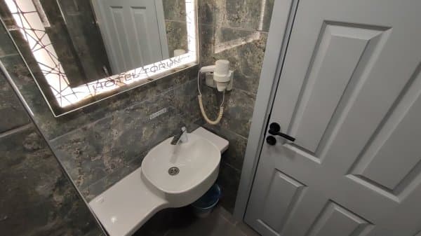 Ekonomik Tek Kişilik Oda 4