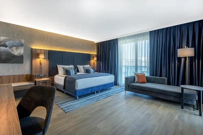 Executive Suite 1