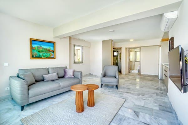 1+1 Residence Havuz Manzaralı 2
