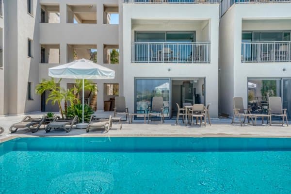 1+1 Residence Havuz Manzaralı 3