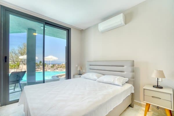 2,5+1 Residence Havuz Manzaralı 1