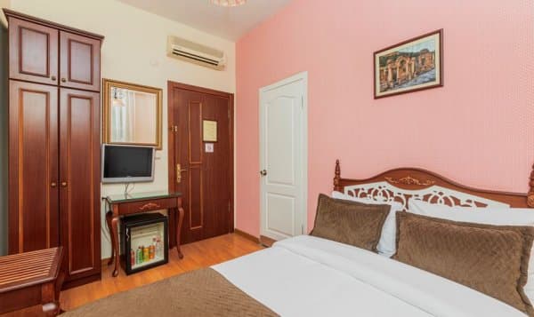 Economy Double Room 2