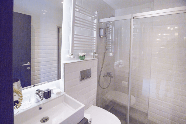 One Bedroom Suite 2